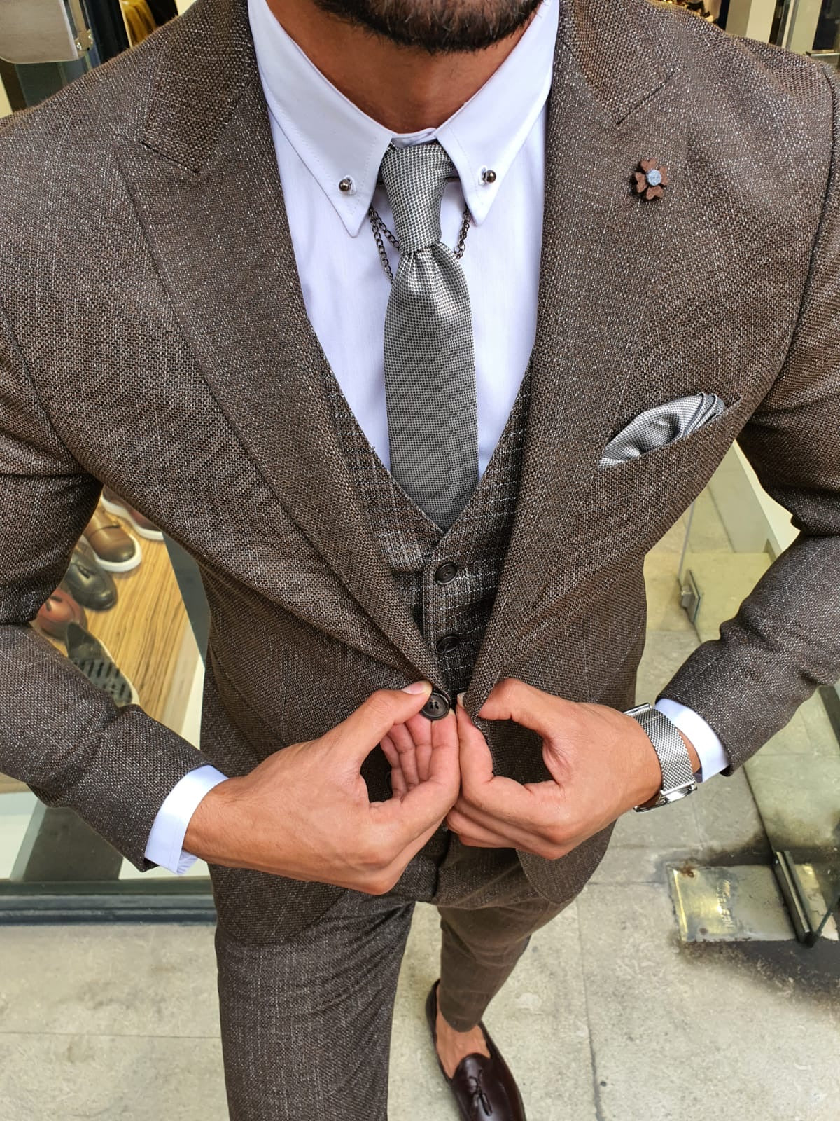 Mobile Brown Slim Fit Patterned Suit