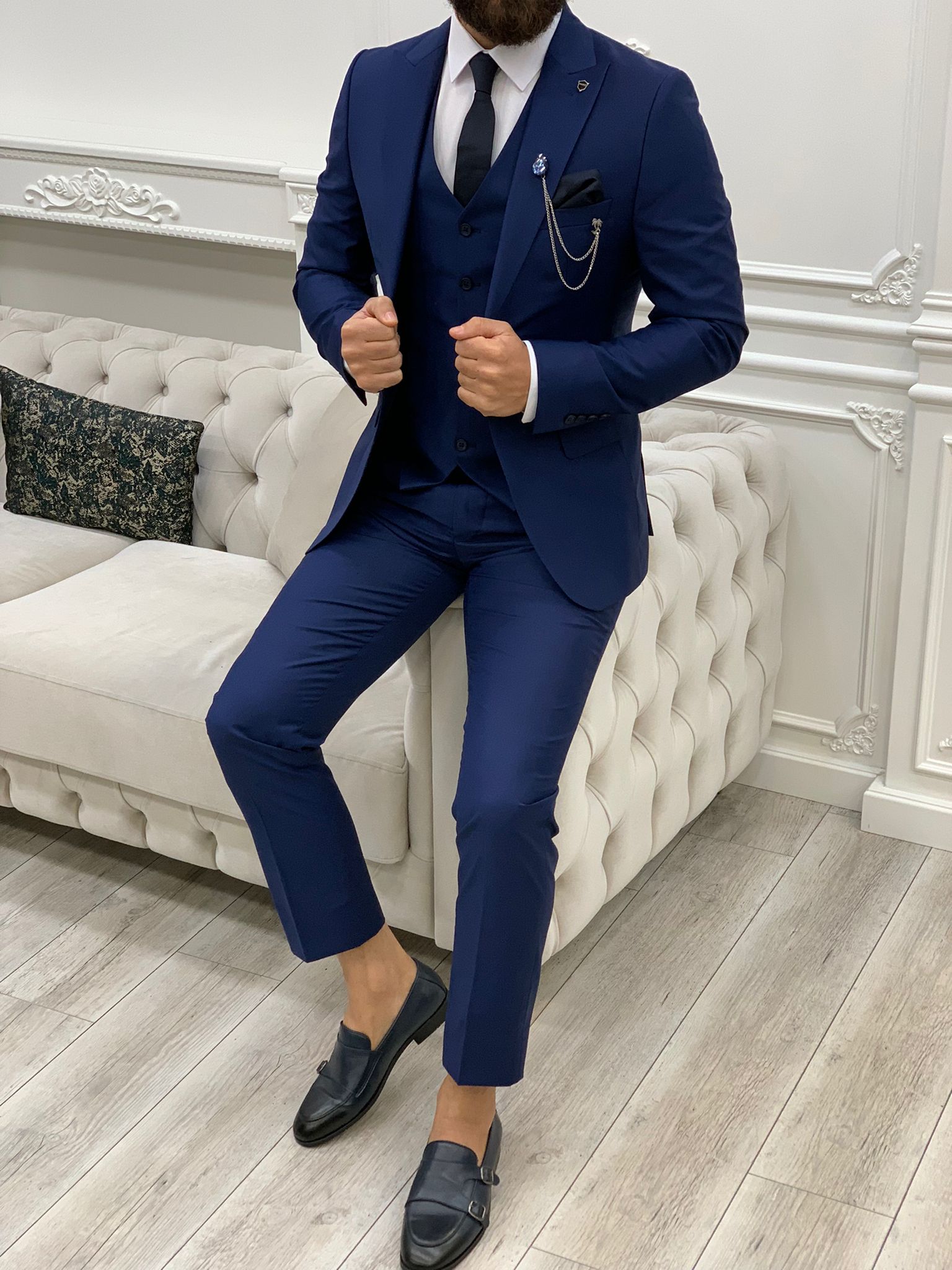 Navy blue mens hot sale suit slim fit