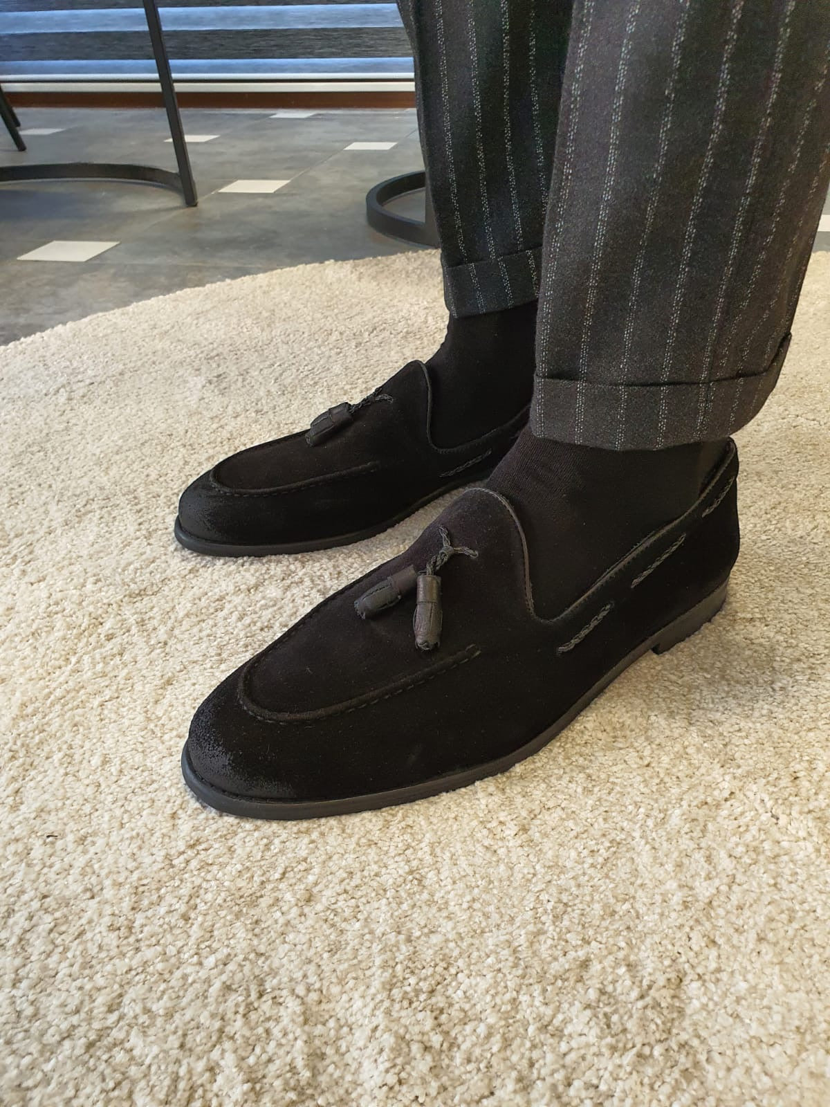 Black suede shop tassel loafers mens