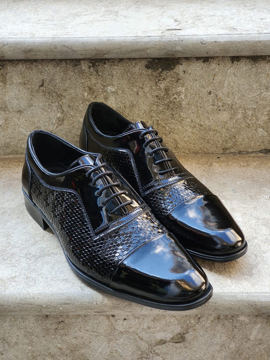 Henderson Black Wholecut Derbies