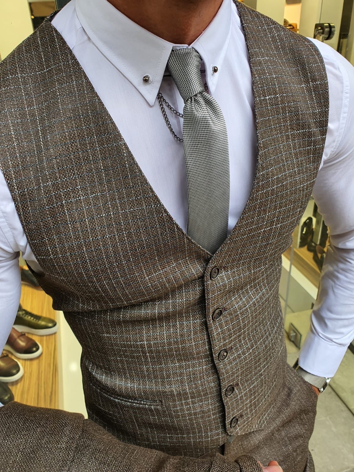 Mobile Brown Slim Fit Patterned Suit – BRABION