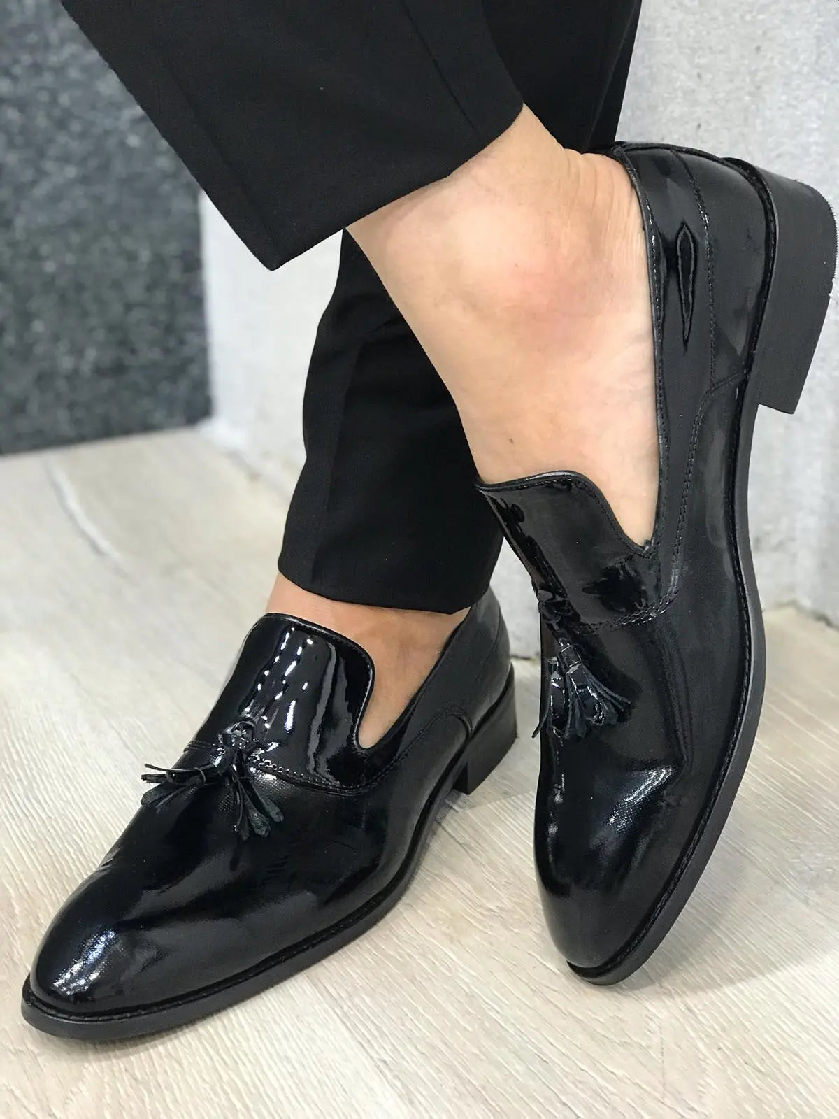 Ferrar Shine Black Loafer - Premium Leather Mens Shoes for Formal and Casual Events 6 US / 39 EU Ferrar Shine Black Loafer - Premium Leather Mens Shoes for Formal and Casual Events 6 US / 39 EU
