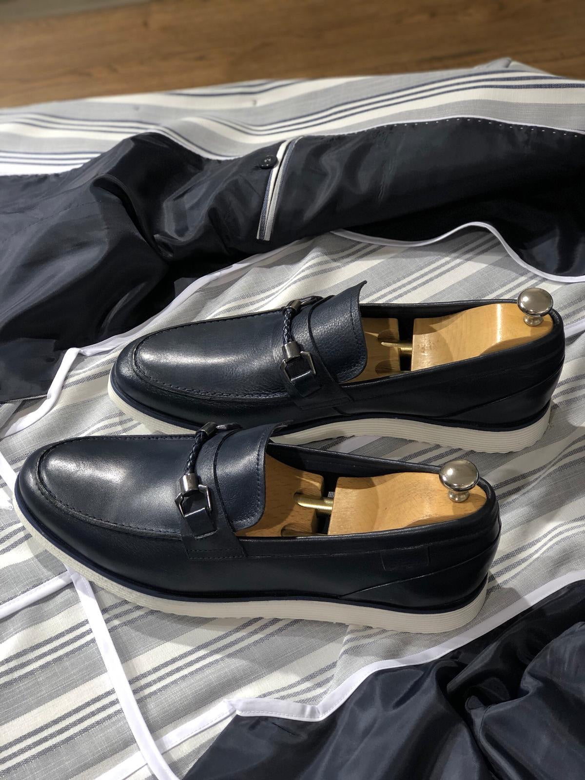 Heritage Buckle Detail Navy Loafer – BRABION